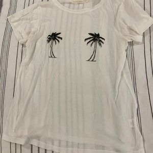 Whit t shirt with palm trees